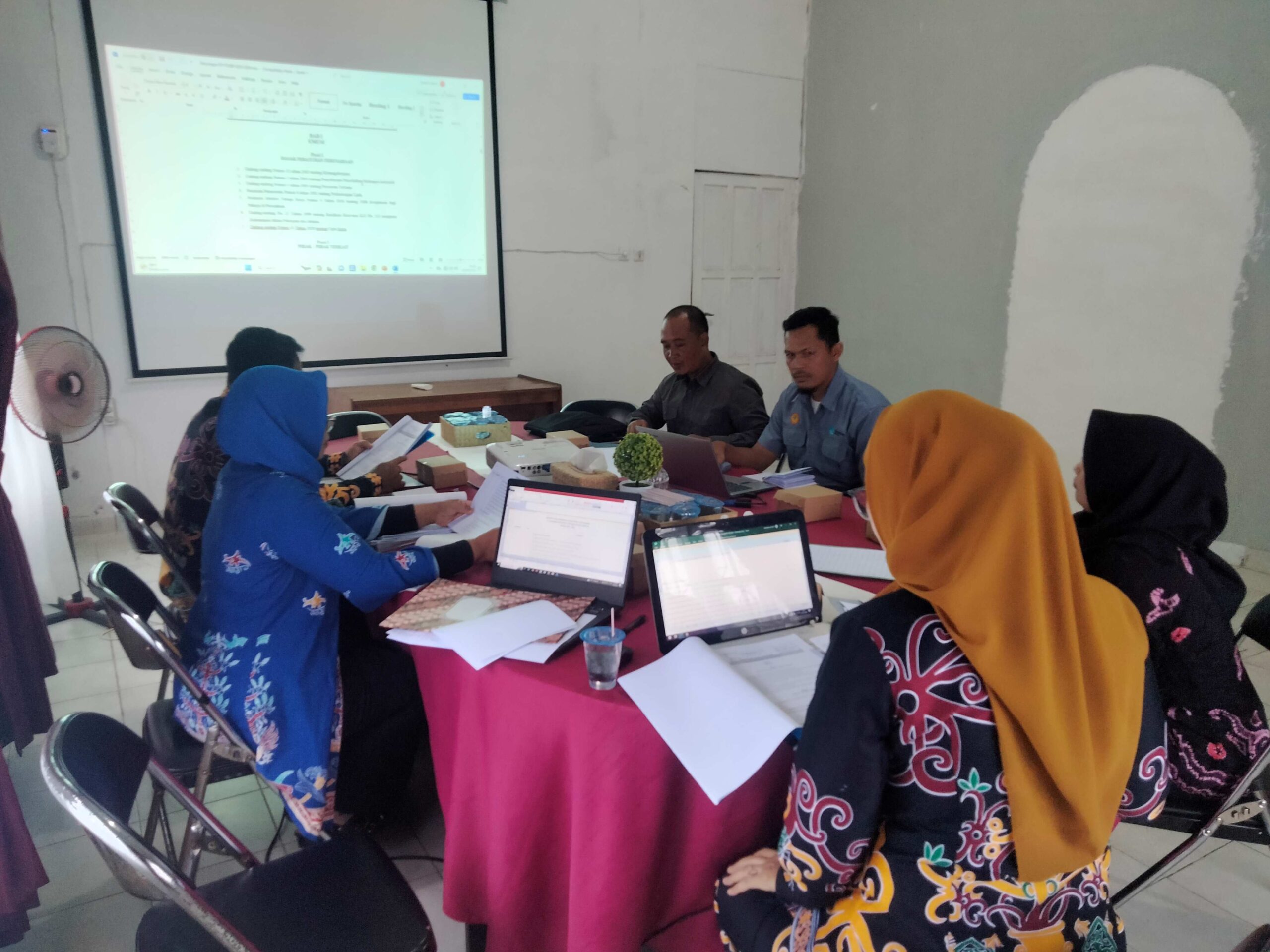 Rapat Pembahasan Peraturan Perusahaan