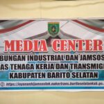 Peningkatan Pelayanan Hubungan Industrial dan Jamsostek Melalui Pengembangan Media Center.